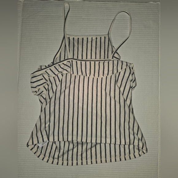 American Eagle Square Neck Ruffled Top - Picture 3 of 3